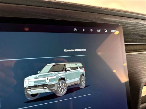 Used 2024 Rivian R1S Adventure Quad AWD/4WD image 21
