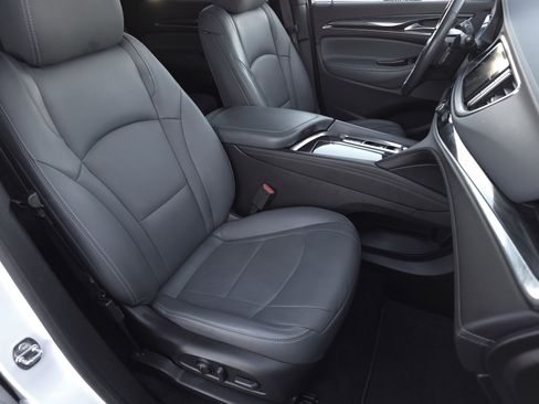 Used 2023 Buick Enclave Essence w/ Sport Touring Edition image 40