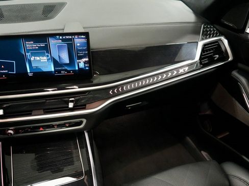 Used 2023 BMW X7 xDrive40i w/ M Sport Package image 13