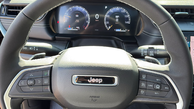 New 2027 Jeep Grand Cherokee Limited AWD/4WD image 12