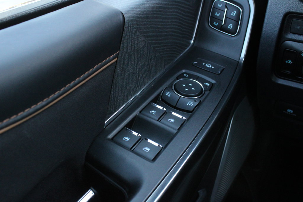 Used 2024 Ford F350 Platinum AWD/4WD image 8