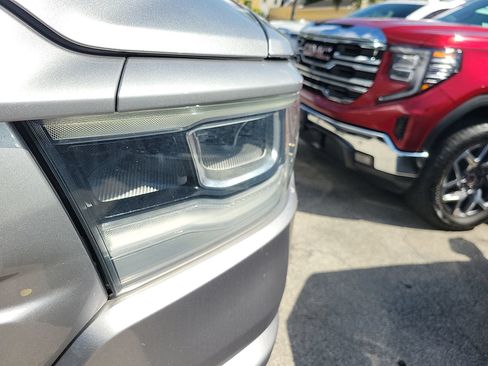 Used 2024 RAM 1500 Laramie AWD/4WD image 4