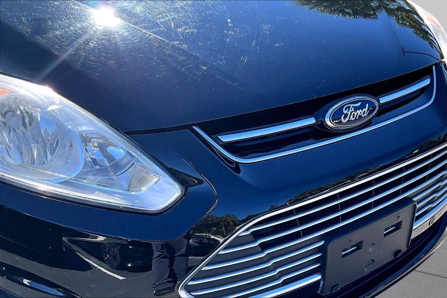 Used 2016 Ford C-MAX Energi SEL w/ Equipment Group 303A FWD image 30