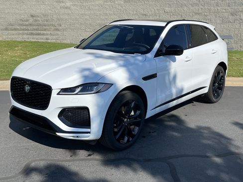 Used 2026 Jaguar F-PACE R-Dynamic S AWD/4WD image 2