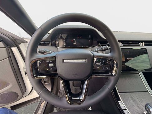 Used 2026 Land Rover Range Rover Evoque Dynamic SE AWD/4WD image 16