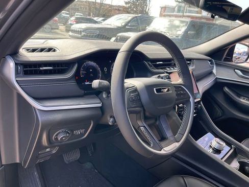 New 2025 Jeep Grand Cherokee L Limited w/ Luxury Tech Group II image 8