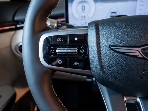 Used 2026 Genesis GV70 2.5T image 20