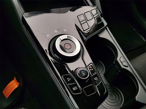 New 2025 Kia Sportage LX image 15