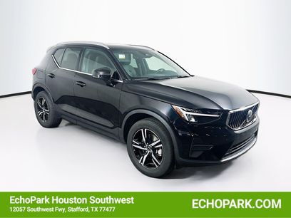 Used 2025 Volvo XC40 B5 Core