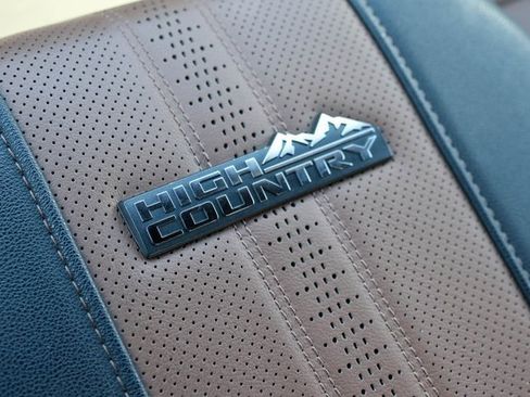 Used 2024 Chevrolet Silverado 2500 High Country w/ High Country Premium Package image 27