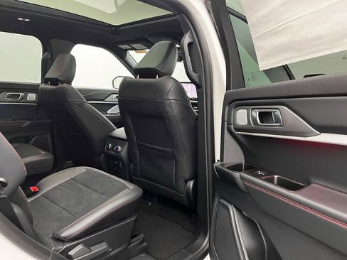 New 2026 Ford Explorer ST w/ Sun And Sound Package image 32