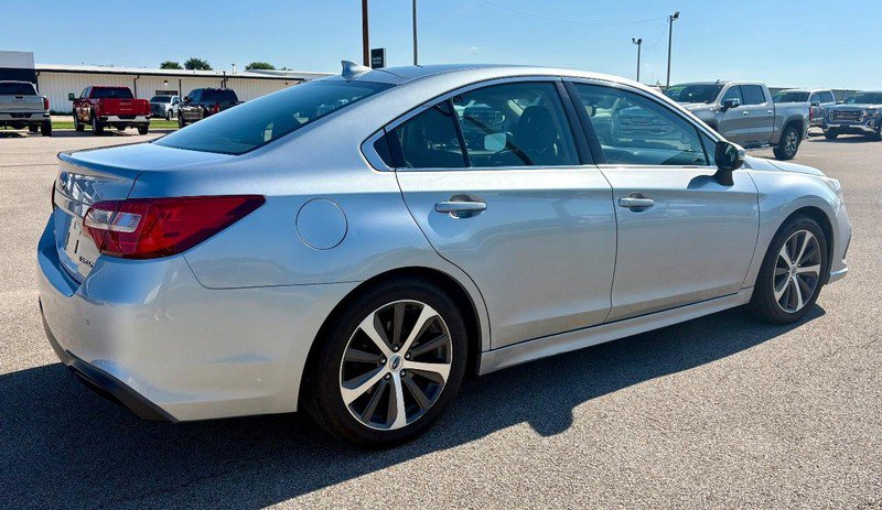 Used 2018 Subaru Legacy 2.5i Limited AWD/4WD image 3