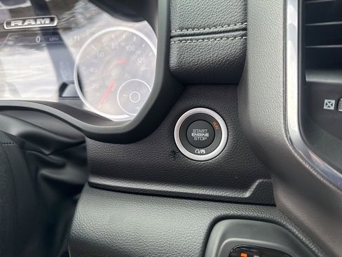 New 2026 RAM 1500 Laramie AWD/4WD image 15