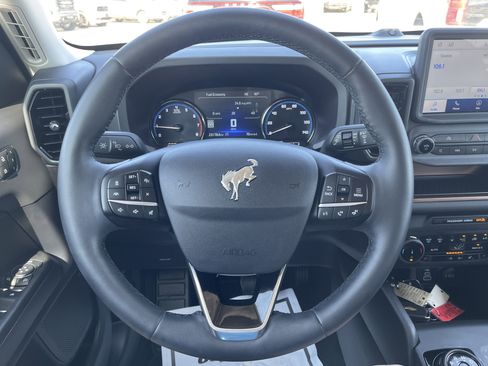 Used 2024 Ford Bronco Sport Outer Banks w/ Tech Package image 16