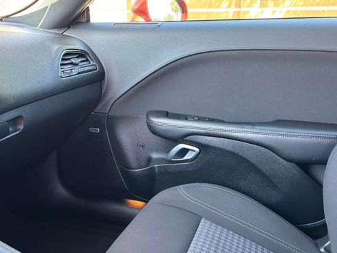 Used 2020 Dodge Challenger SXT w/ Driver Convenience Group RWD image 19