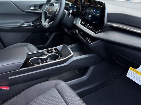 New 2026 Chevrolet Equinox LT image 16