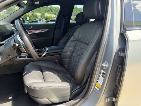 Used 2023 BMW 740i RWD image 14