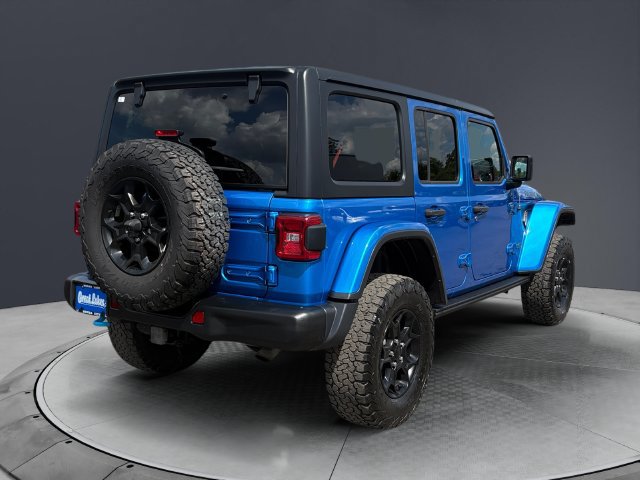 Used 2023 Jeep Wrangler Unlimited Rubicon 4xe AWD/4WD image 5