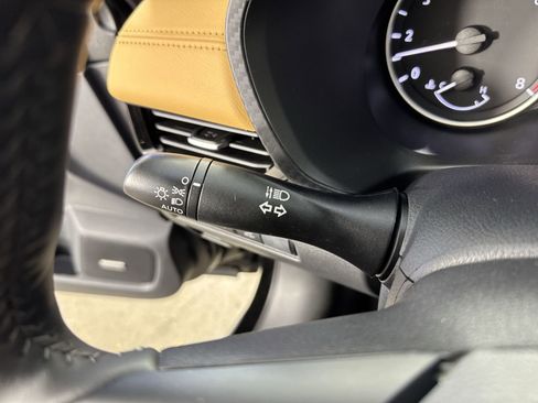 New 2025 Nissan Sentra SV w/ SV Premium Package image 16