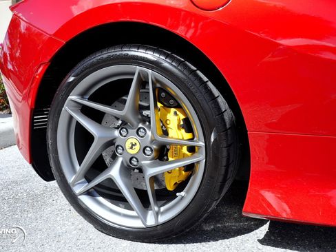 Used 2022 Ferrari F8 Tributo image 19