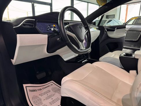 Used 2016 Tesla Model X 75D image 9