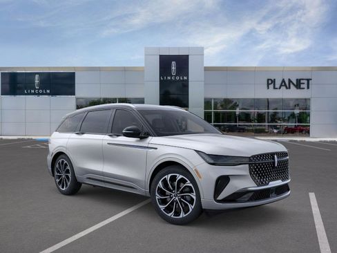 New 2026 Lincoln Nautilus Reserve image 7