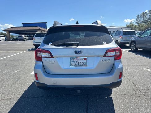 Used 2016 Subaru Outback 2.5i Premium AWD/4WD image 6