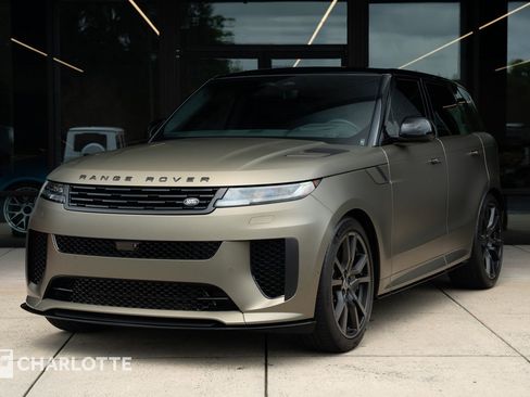 Used 2024 Land Rover Range Rover Sport SV Edition One Carbon Bronze image 8