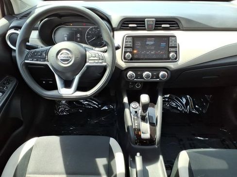 Used 2021 Nissan Versa SV FWD image 12