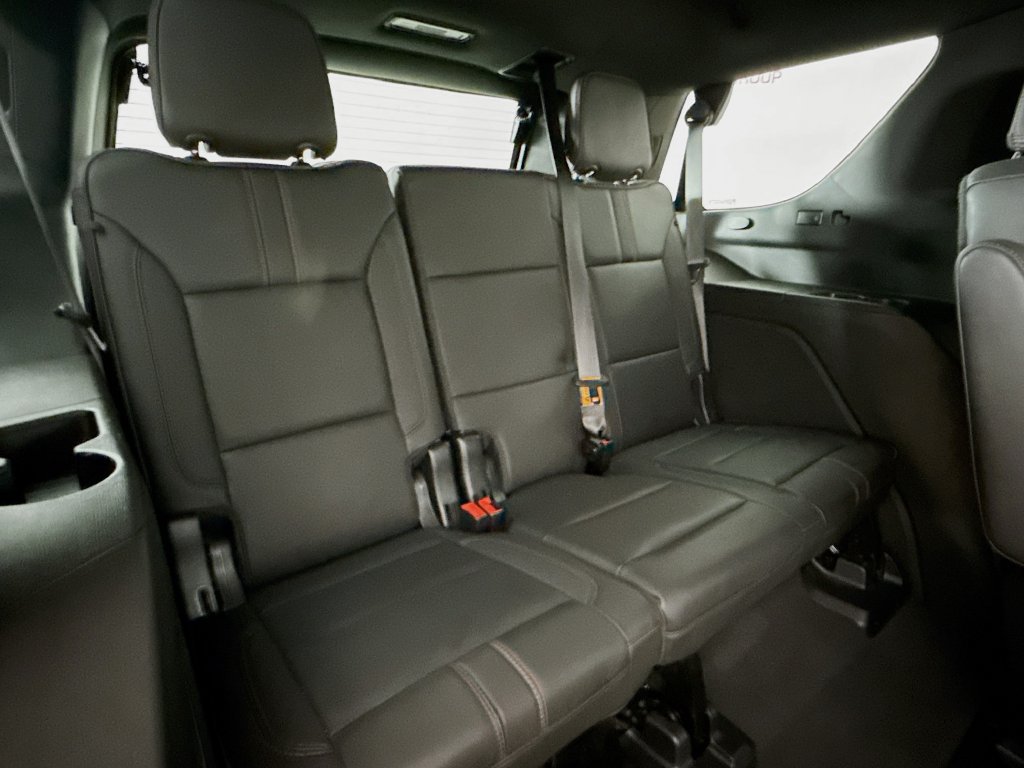 Used 2022 Chevrolet Tahoe RST w/ Luxury Package AWD/4WD image 29