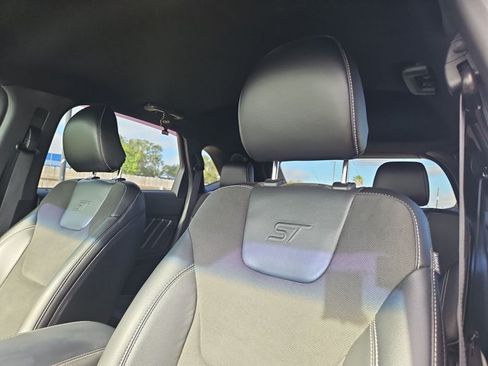 Used 2019 Ford Edge ST w/ Convenience Package AWD/4WD image 12