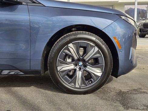 New 2026 BMW iX xDrive45 w/ Premium Package image 9