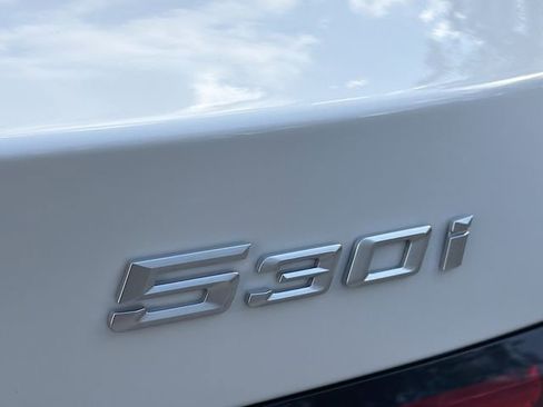 Used 2025 BMW 530i xDrive image 11