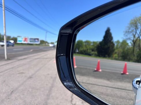 Used 2022 Jeep Grand Cherokee Summit w/ Luxury Tech Group V AWD/4WD image 11