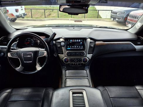 Used 2018 GMC Yukon XL Denali w/ Denali Ultimate Package RWD image 9