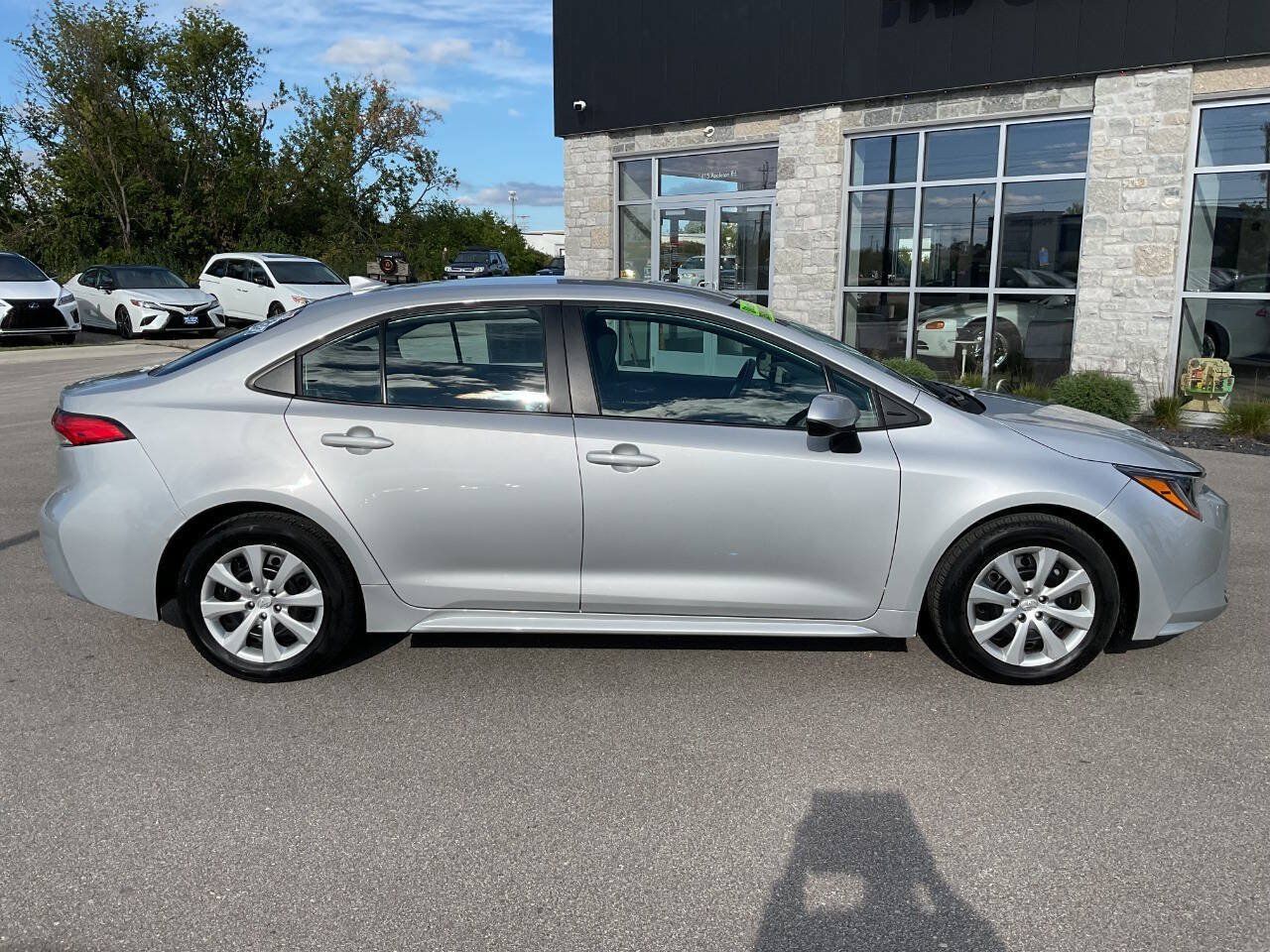 Used 2025 Toyota Corolla LE FWD image 9