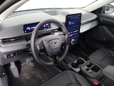 Used 2025 Ford Mustang Mach-E Premium AWD/4WD image 27