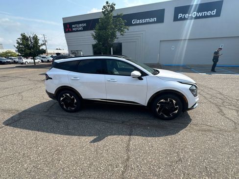 Used 2023 Kia Sportage SX AWD/4WD image 2
