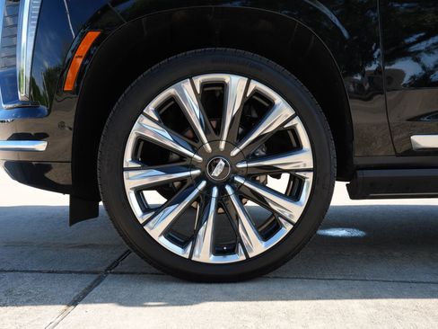 Used 2026 Cadillac Escalade Luxury w/ Touring Package image 31