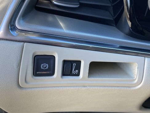 Used 2019 Cadillac XT5 Luxury image 19