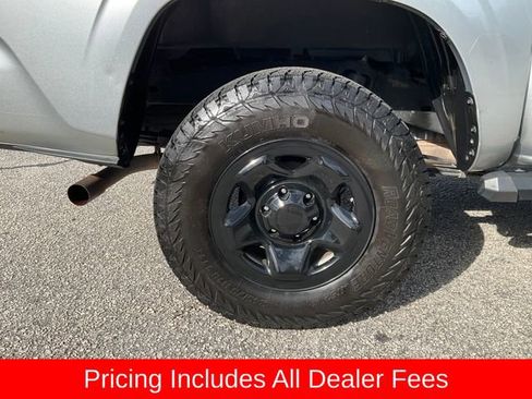 Used 2022 Toyota Tacoma SR w/ SR Convenience Package RWD image 23