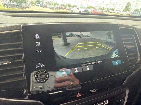 Used 2022 Honda Pilot Sport image 15