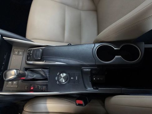 Used 2017 Lexus IS 200t Base image 36