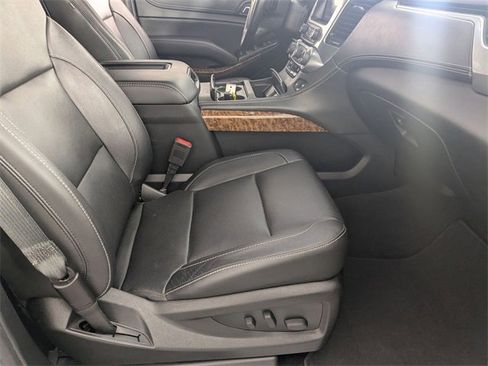 Used 2020 Chevrolet Suburban Premier image 33