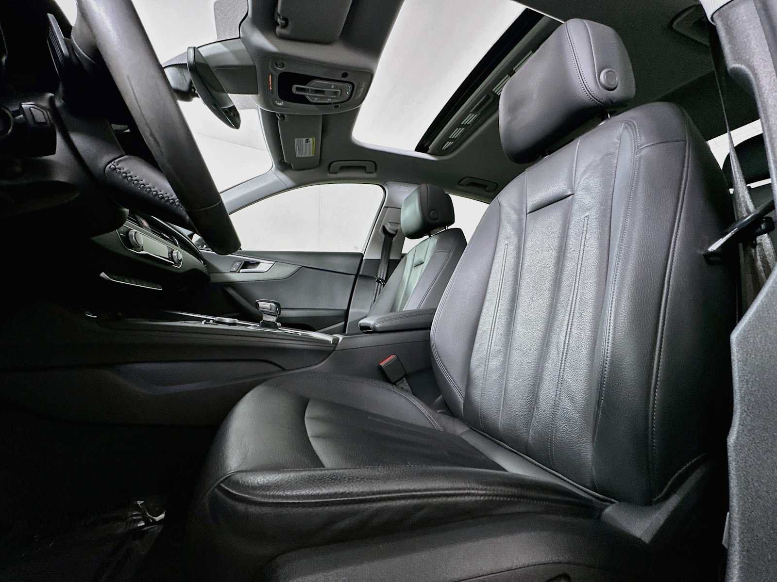 Used 2019 Audi A4 2.0T Premium FWD image 18