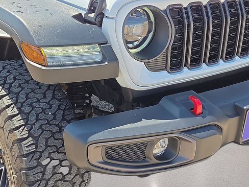Used 2024 Jeep Wrangler Unlimited Rubicon w/ XTREMEE 35" Tire Package AWD/4WD image 9