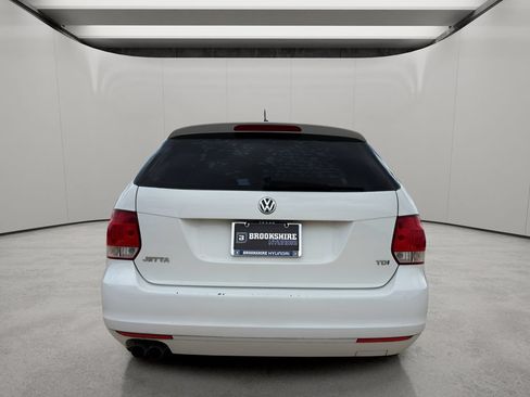 Used 2012 Volkswagen Jetta TDI FWD image 4