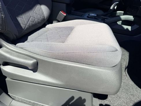 New 2026 Nissan Frontier SV w/ SV Convenience Package image 9