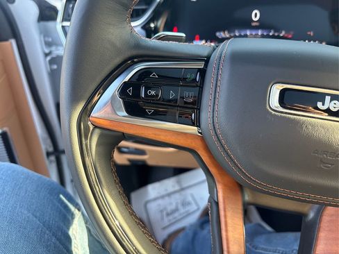 Used 2025 Jeep Grand Cherokee L Summit image 25