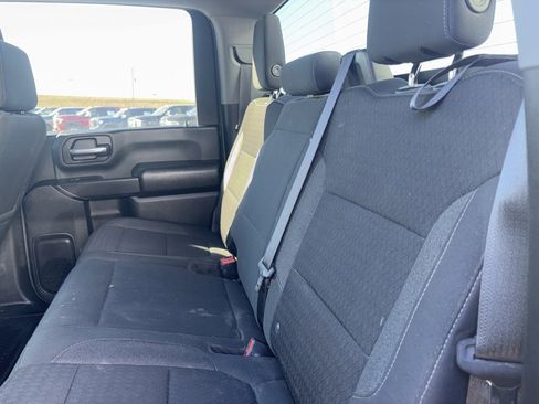 Used 2022 Chevrolet Silverado 2500 Custom w/ Custom Convenience Package image 11